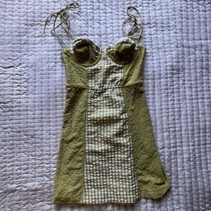 nwt super cute Urban Outfitters Dress 💚🪩